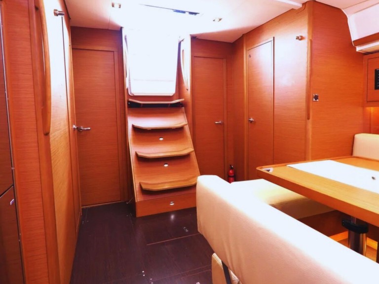 Louez un Dufour Dufour 470 à Palerme