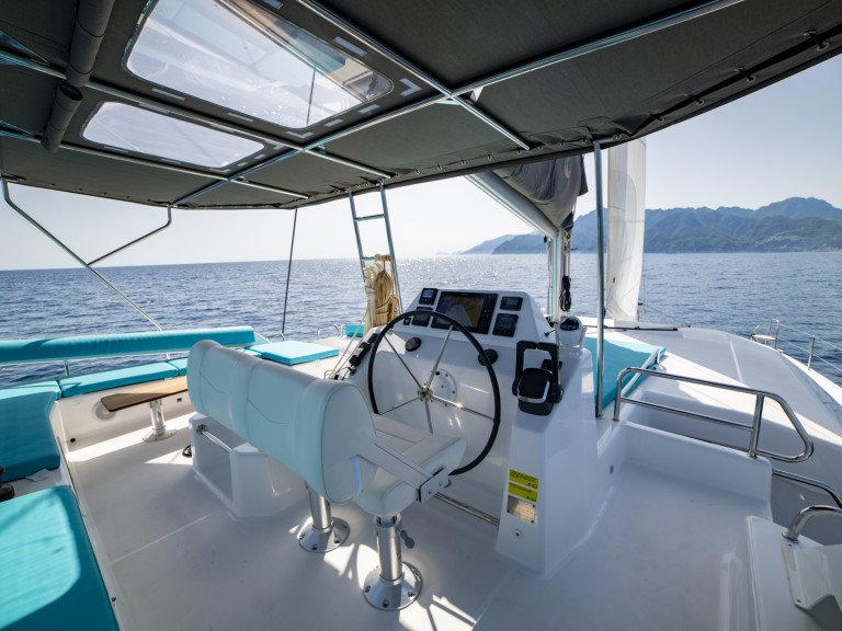 Location bateau Salerne pas cher Dufour Catamarans 48 Sail