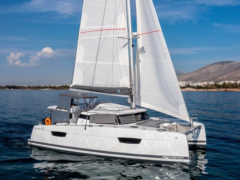 Location Catamaran à Lávrio - Fountaine Pajot Astrea 42
