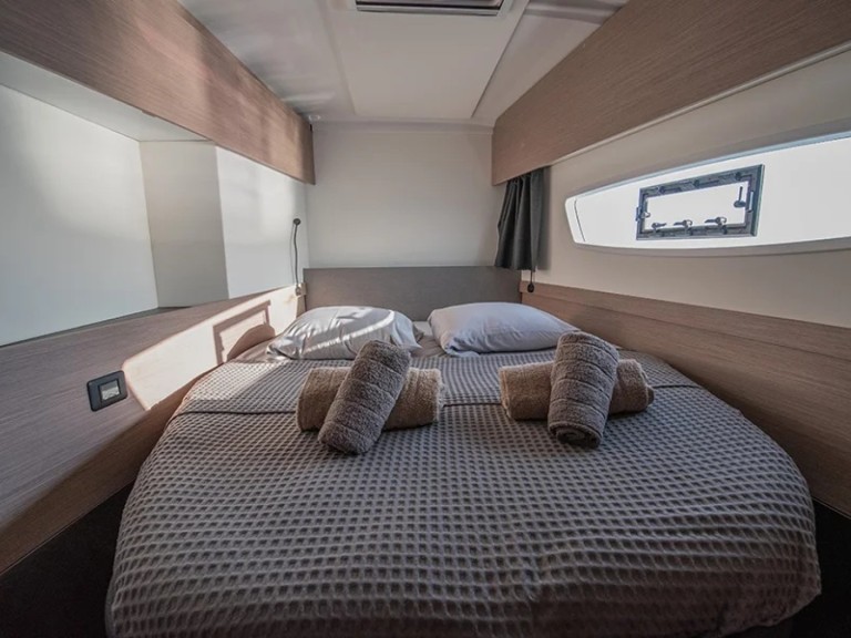 Louer Catamaran avec ou sans skipper Fountaine Pajot à Lávrio