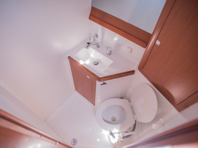 Louez un Bénéteau Oceanis 48 à Ávdira