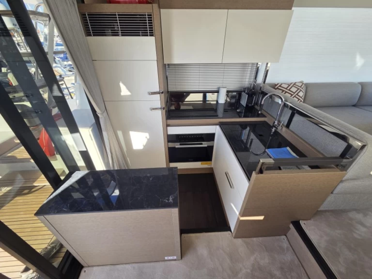 Louez un Prestige Prestige 520 Fly à Sibenik