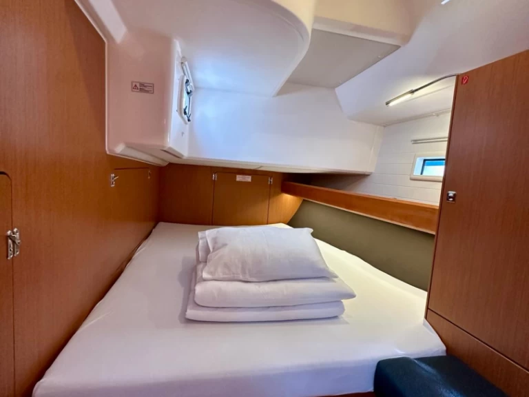 Louez un Bavaria Cruiser 46 à Sukošan