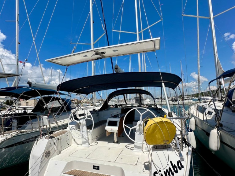 Louez un Bavaria Cruiser 46 à Sukošan