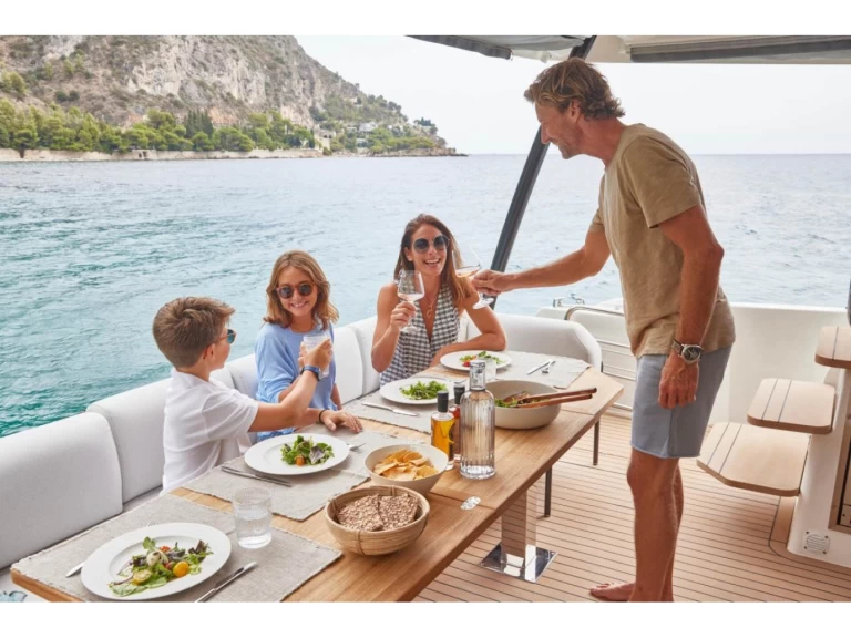 Location Bateau à moteur à Capo d'Orlando - Prestige Prestige M48