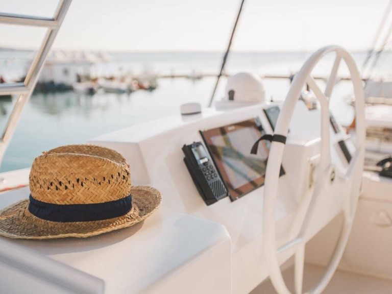 Bali Bali 5.4 a louer à Capo d'Orlando