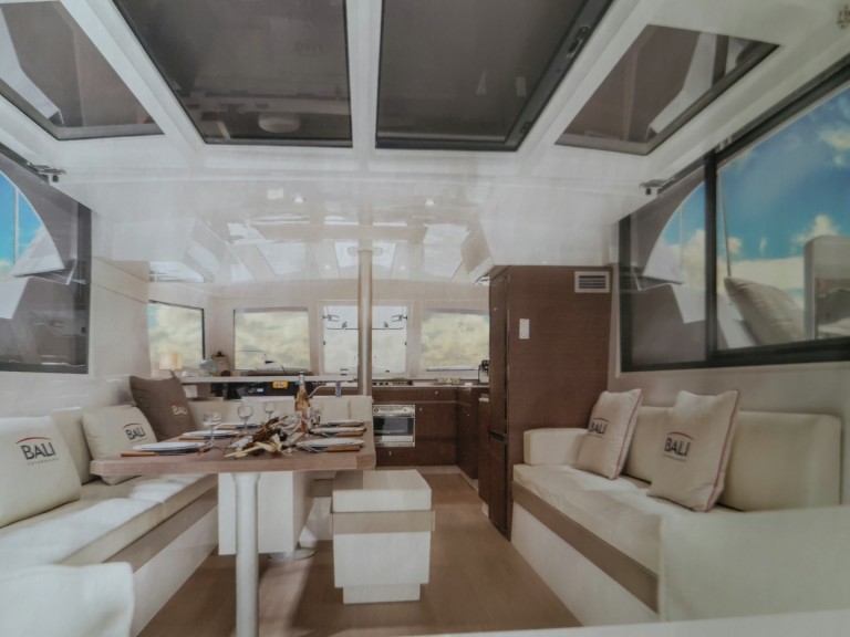 Catamaran à louer à Parham Town au meilleur prix