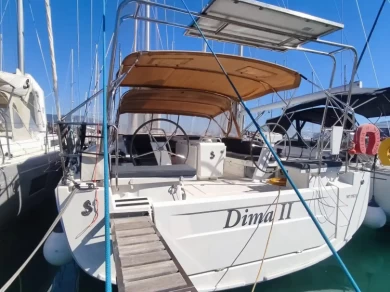 Sailboat for rent Lefkáda at the best price