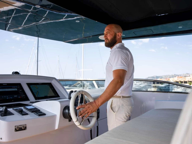 Location Yacht à Monaco -  BACCARAT