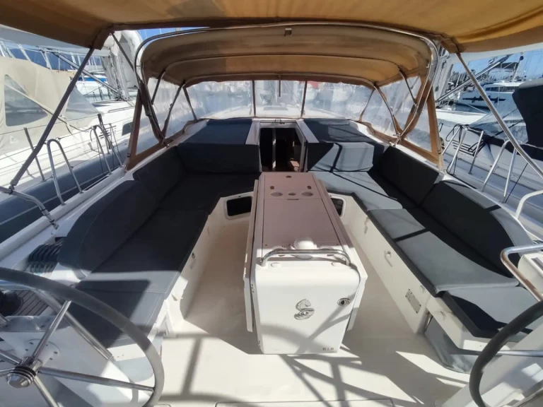 Location Voilier Bénéteau avec permis