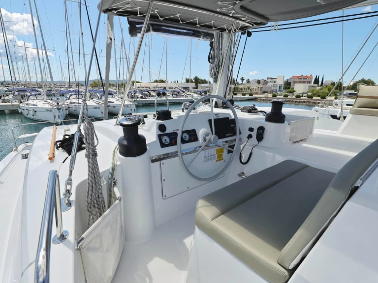 Bali Bali 4.4 a louer à Sukošan