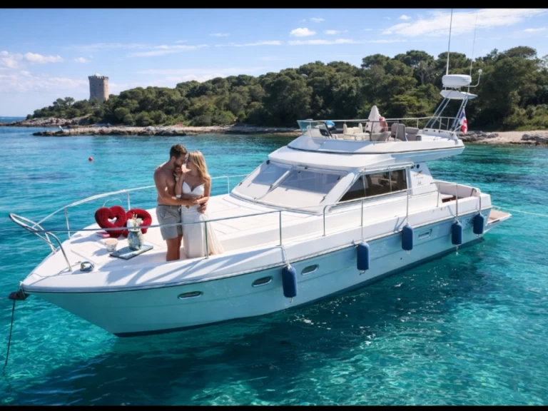 Location bateau Cannes pas cher Ferretti 36