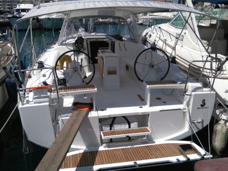 Location bateau Bénéteau Oceanis 38 à Procida sur Samboat