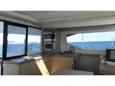 Alquiler de Catamarán, con o sin patrón Fountaine Pajot Palamós