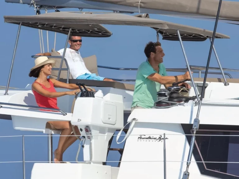 Location Catamaran Fountaine Pajot avec permis