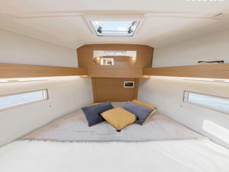 Louez un Dufour Dufour 390 Grand Large à Port-Camargue