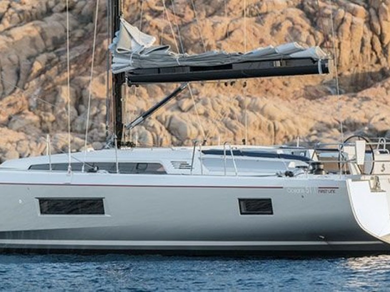 Louer Voilier avec ou sans skipper Bénéteau à Nikiána