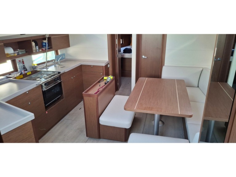 Location à Tropea - Bénéteau Oceanis 46.1 "All of you" sur SamBoat