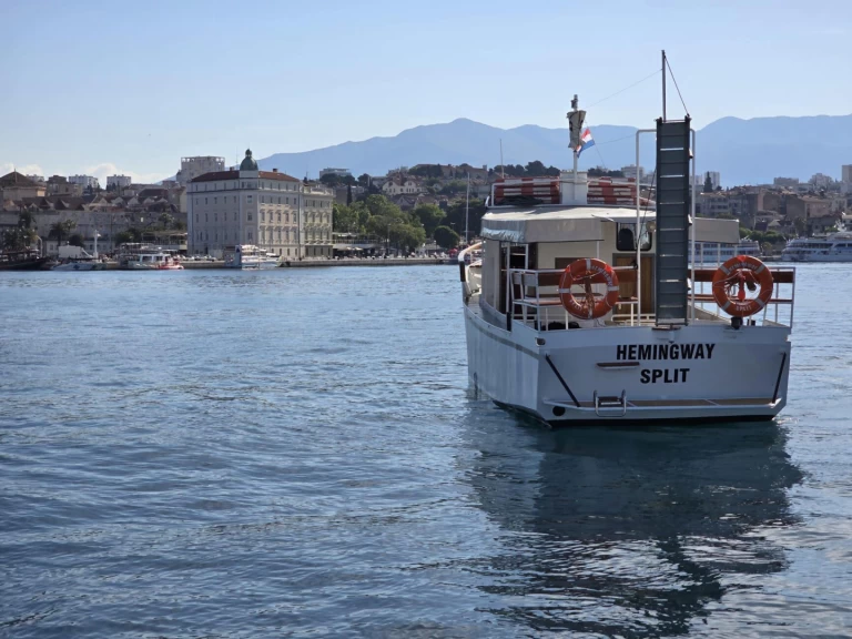 Location Bateau à moteur à Split - Hemingway -
