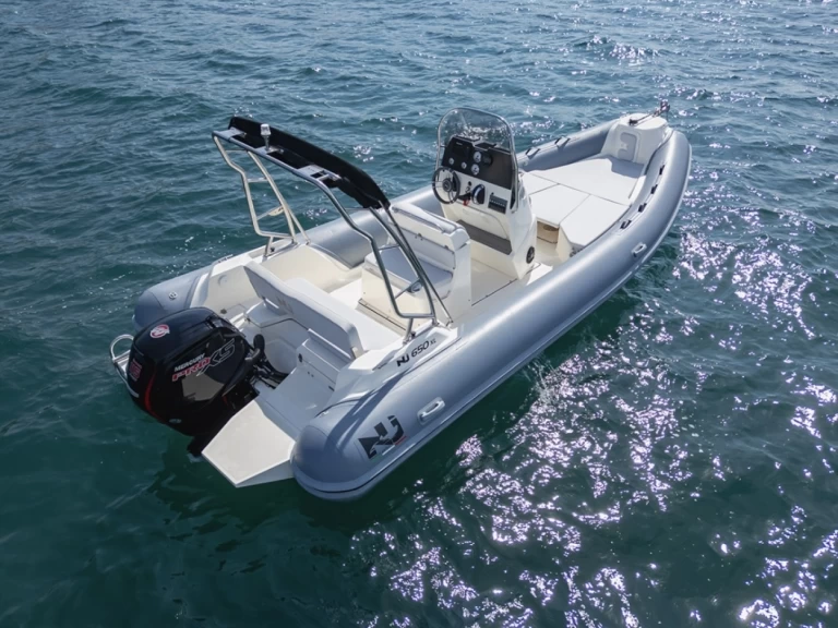 Louez un Nuova Jolly NJ 650 à Propriano