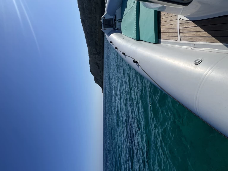 Location Semi-rigide à Limassol Marina - Sacs Stratos 12