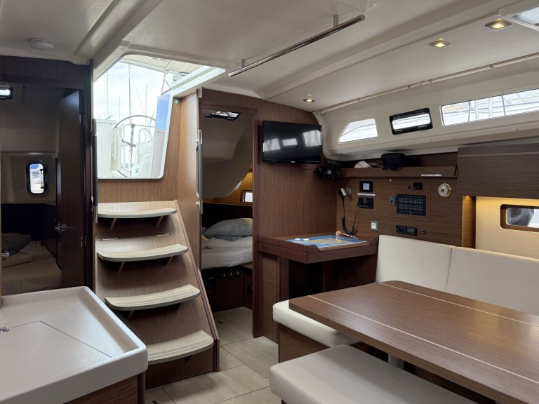 Bénéteau Oceanis 40.1 a louer à Biograd na Moru