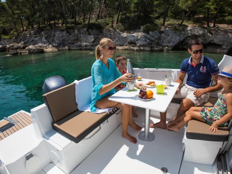 Location Bateau à moteur à Biograd na Moru - Jeanneau Merry Fisher 795 Series2