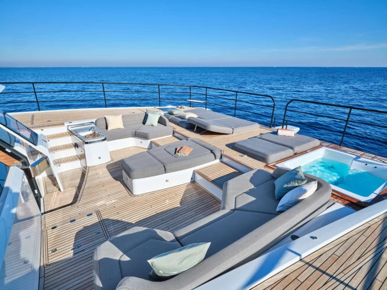 Fountaine Pajot CHRISTAL MIO 80  a louer à El Gouna