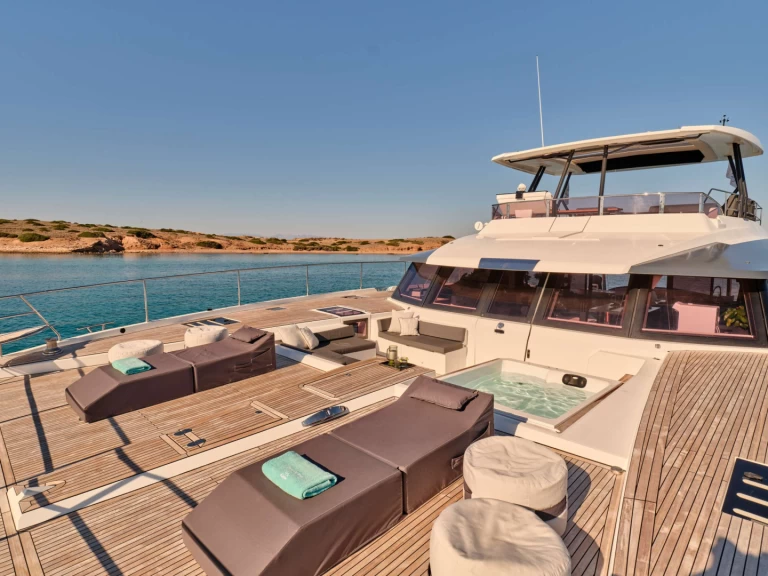 Location Yacht Fountaine Pajot avec permis