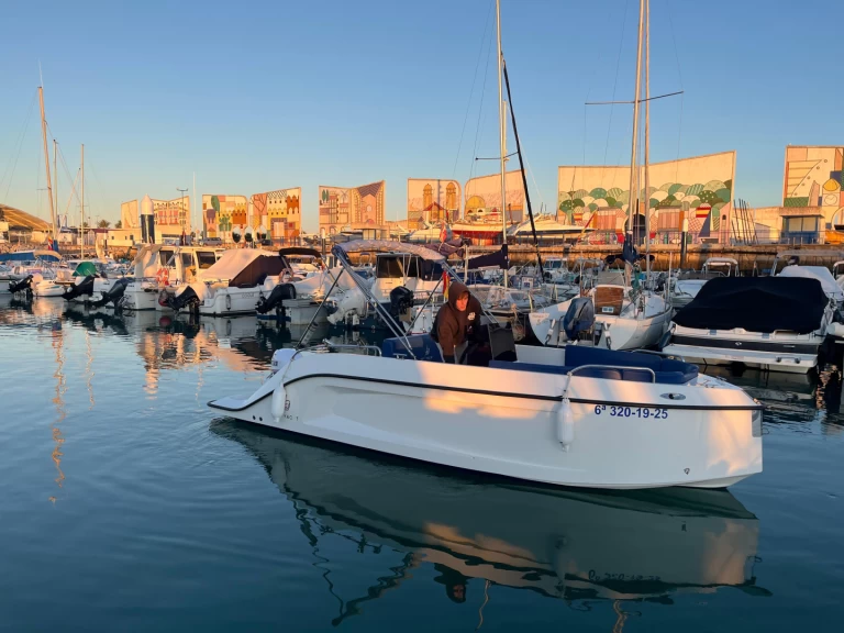 Location Bateau à moteur à El Puerto de Santa María - Bey Yacht Bey 18