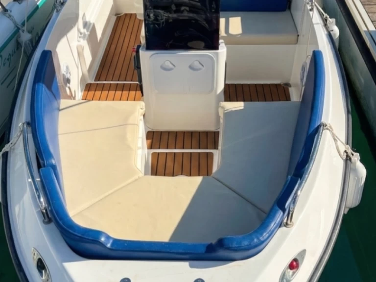 Bateau à moteur à louer à El Puerto de Santa María au meilleur prix