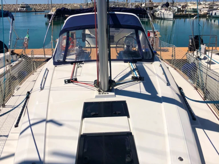 Location bateau Bénéteau Oceanis 38 à Salerne sur Samboat
