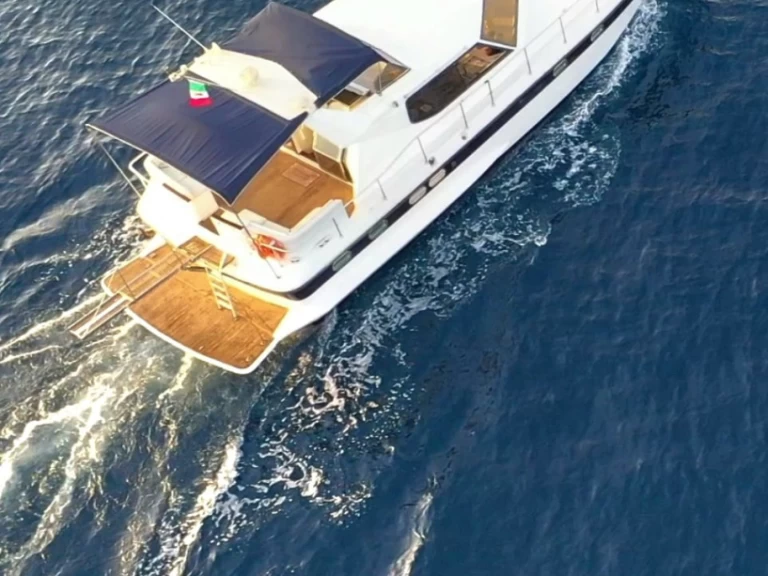 Location bateau Sunkiss Arrow 50 à Riposto sur Samboat