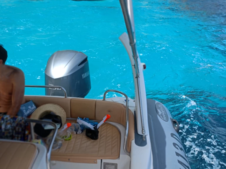 Louez un Nuova Jolly King 750 à Cala Gonone