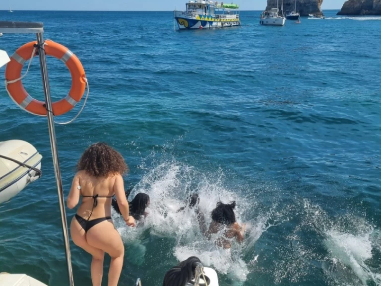 Location Catamaran Fountaine Pajot avec permis