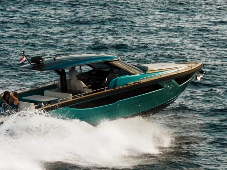 Location Yacht FORZA avec permis