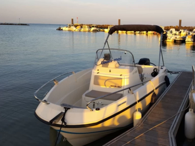 Location Bateau à moteur Quicksilver avec permis