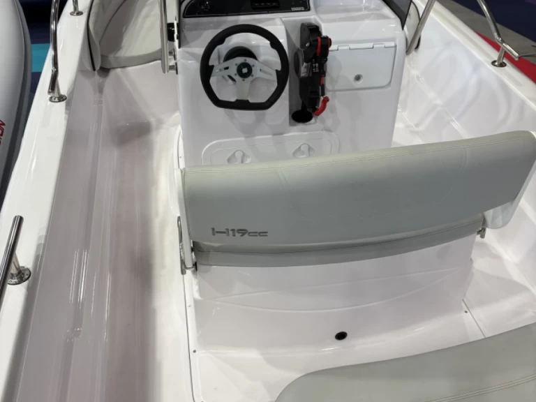 4XC H19CC a louer à Saint-Florent