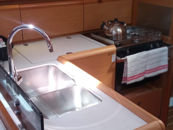 Location bateau Gouviá pas cher Sun Odyssey 379