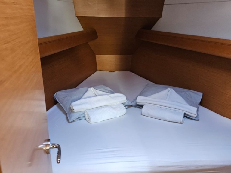 Jeanneau Sun Odyssey 389 a louer à Gouviá