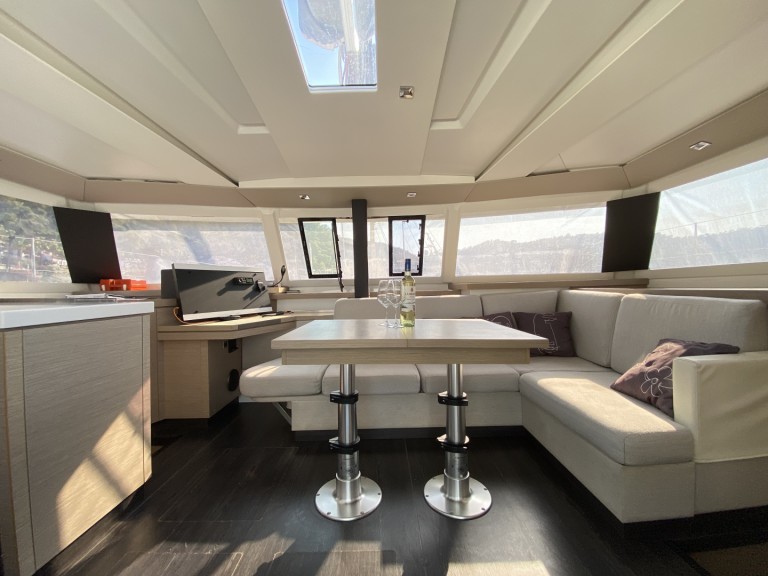 Location bateau Fountaine Pajot Astrea 42 à Fethiye sur Samboat