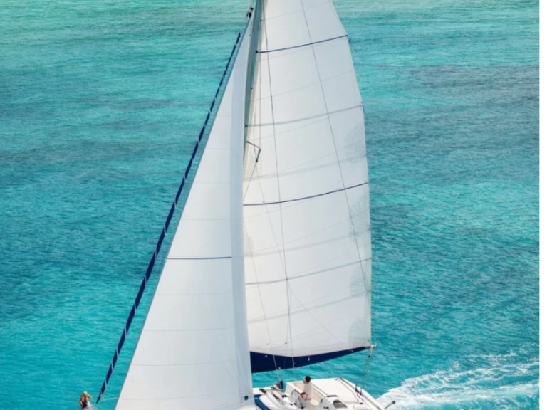 Location à Es Jondal - Lagoon Lagoon 440 sur SamBoat