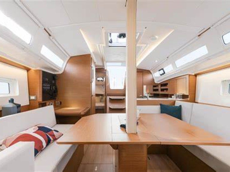 Location bateau Jeanneau Sun Odyssey 380 à San Miguel De Abona sur Samboat
