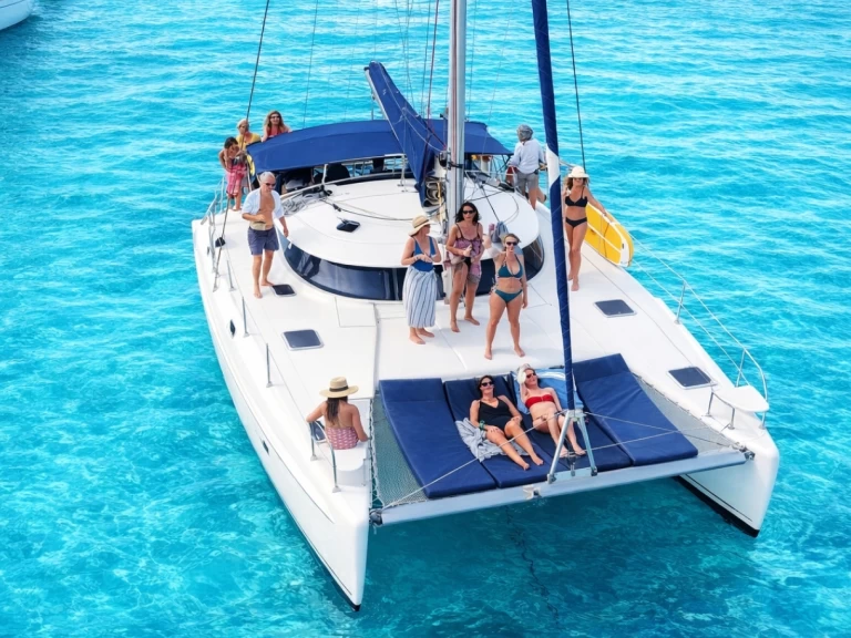 Fountaine Pajot Athena 38 a louer à Porroig
