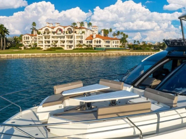 Location Yacht à Miami Beach - Galeon Seven Seas