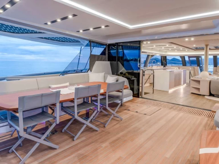 Location Yacht à Caraïbes - Fountaine Pajot Thira 80