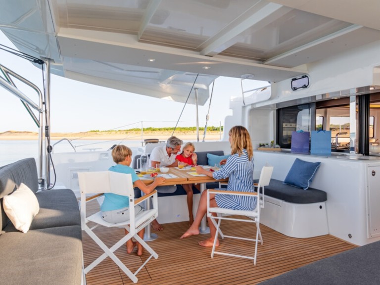 Louer Catamaran avec ou sans skipper Lagoon à Playa Sardinera