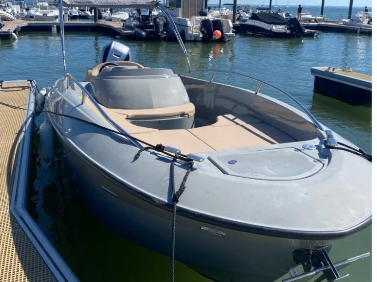 Louer Bateau à moteur avec ou sans skipper Aquarius à Arcachon