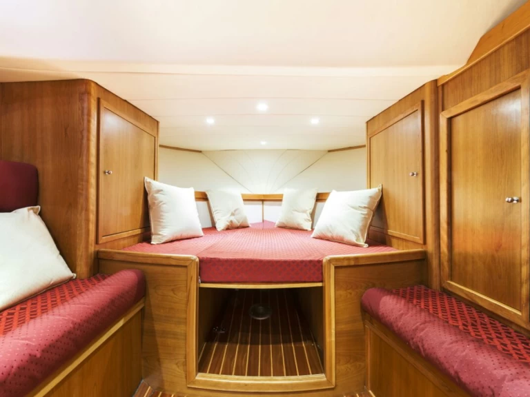 Location à Positano - Jeranto Gozzo 30C sur SamBoat