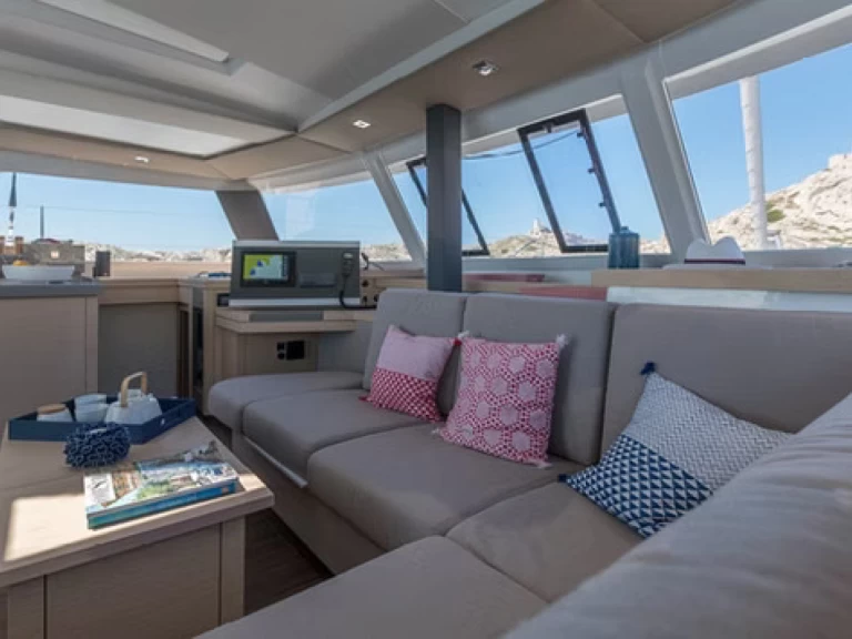 Louez un Fountaine Pajot Astrea 42 à Heraklion Port